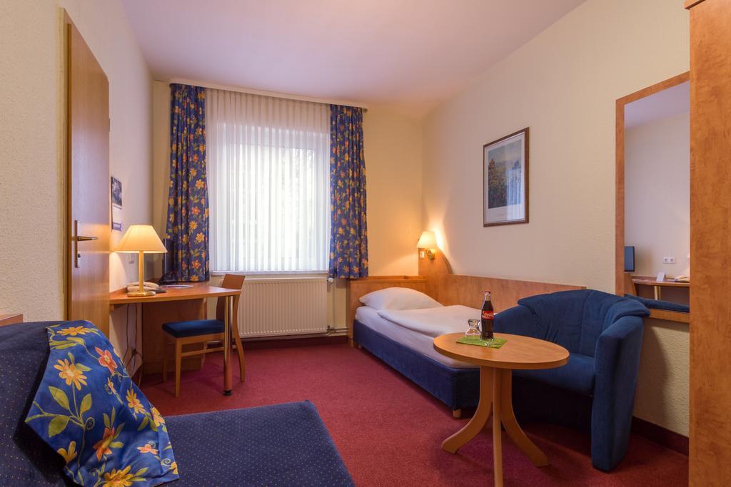 Cvjm Hotel Am Wollmarkt Brunswick Chambre photo
