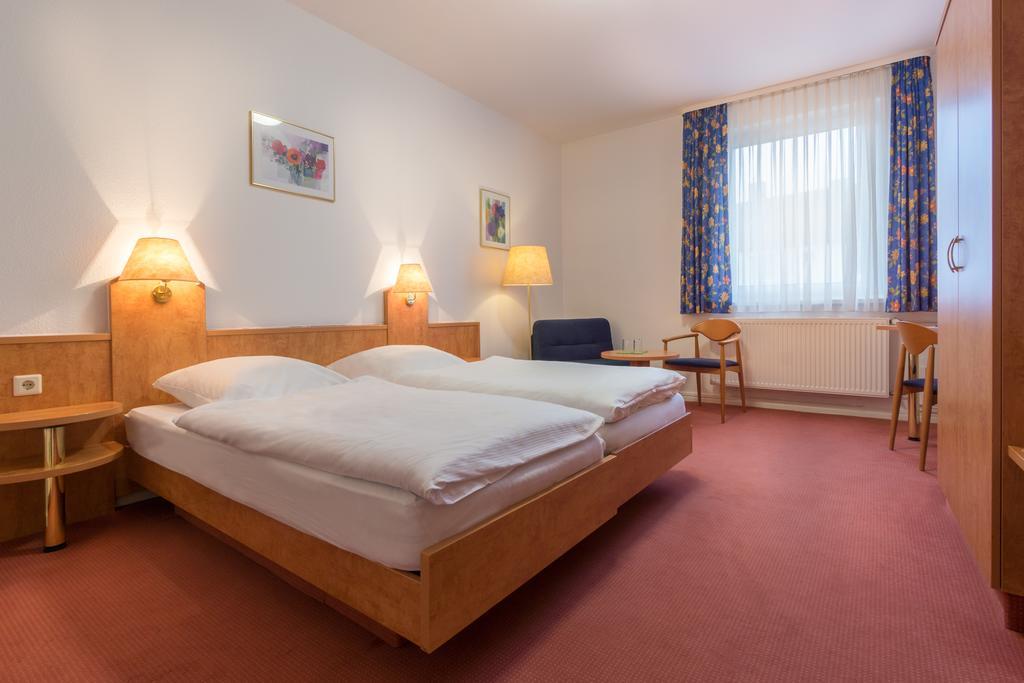 Cvjm Hotel Am Wollmarkt Brunswick Chambre photo